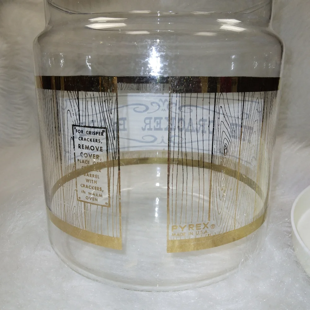 Cracker Barrel pyrex cracker